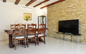 Lorena Apartment